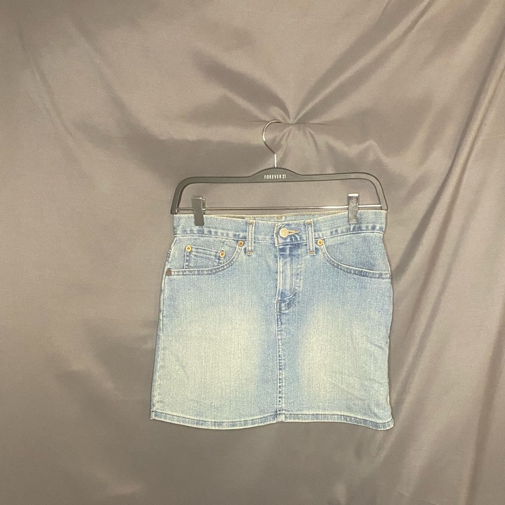 Levi’s denim skirt